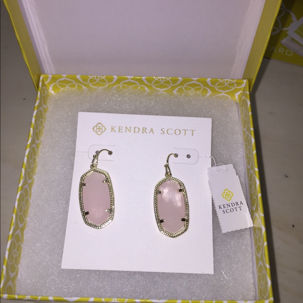 BNWT Kendra Scott Earrings